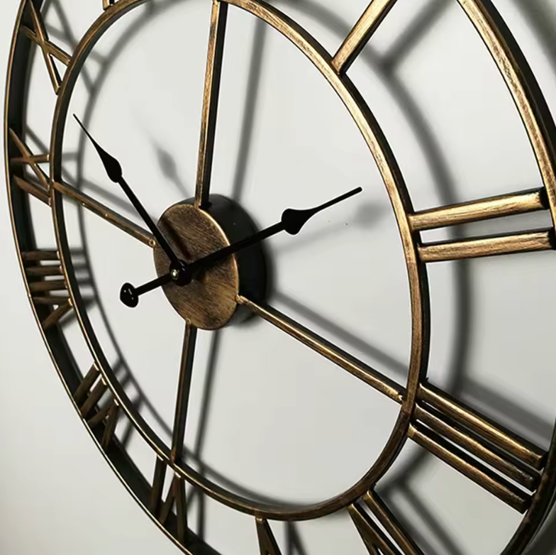 La Romaine - Horloge Murale Design Contemporaine | Silencieuse